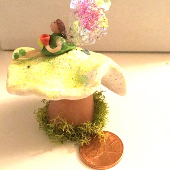 Mini Shroomie & Magical Fairy holding flowers, Swarovski Crystals in Cap! - Picture 4 of 7